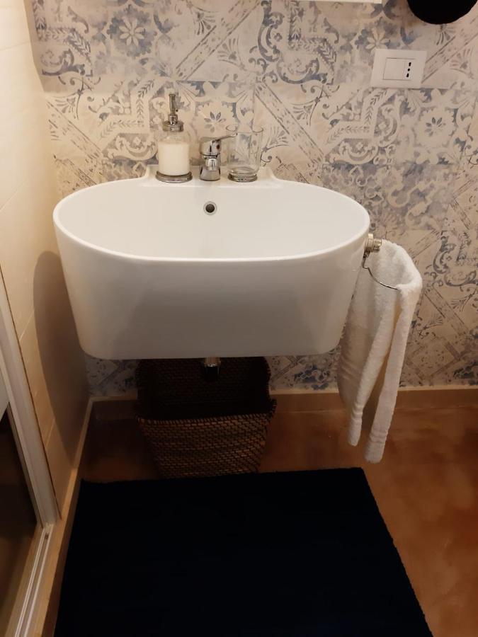 Casa Lina Apartment Mola di Bari Luaran gambar